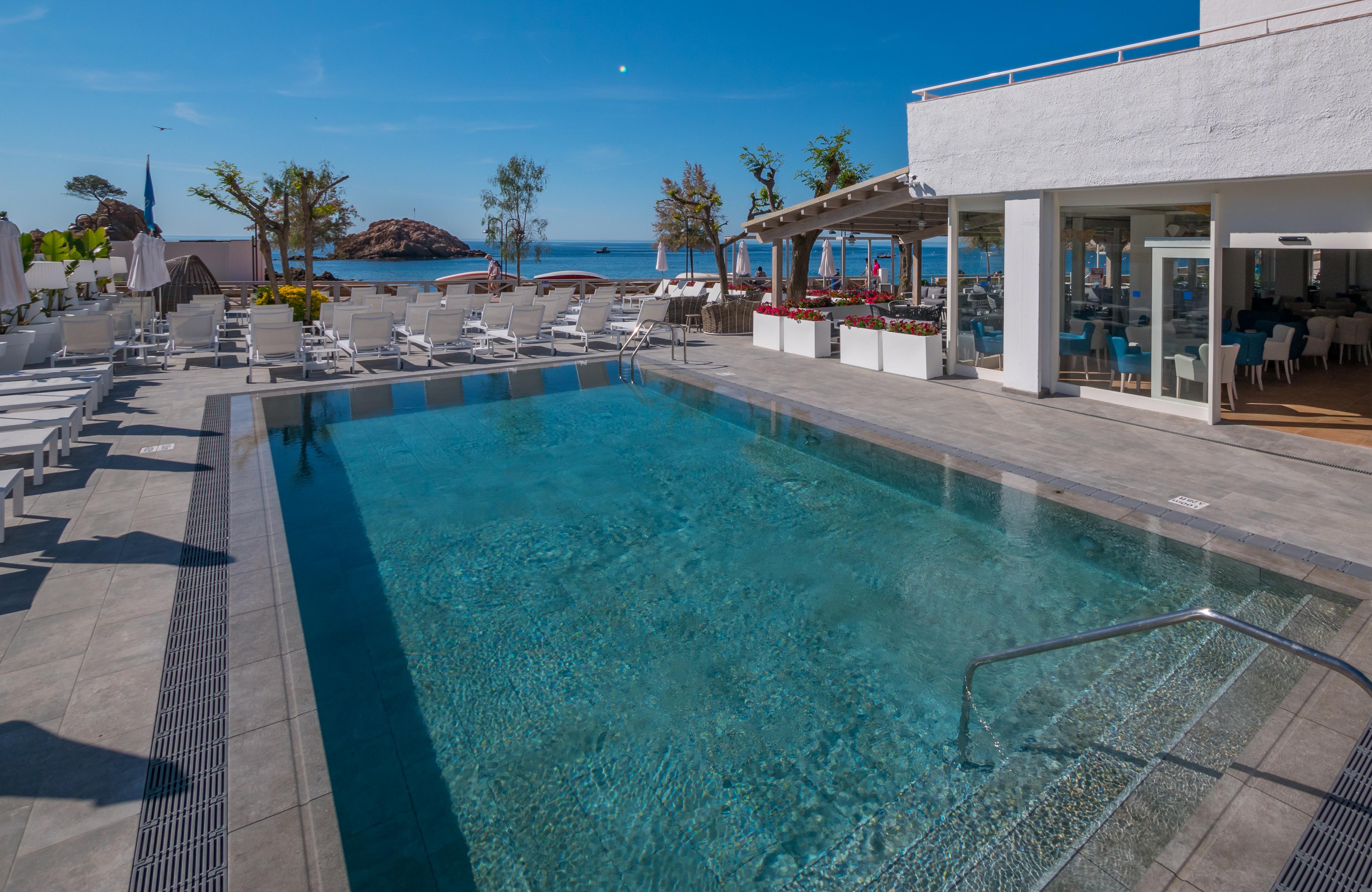 Golden Mar Menuda 4*
