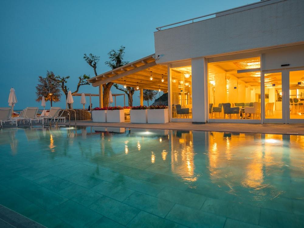 Hotel Golden Mar Menuda 4*